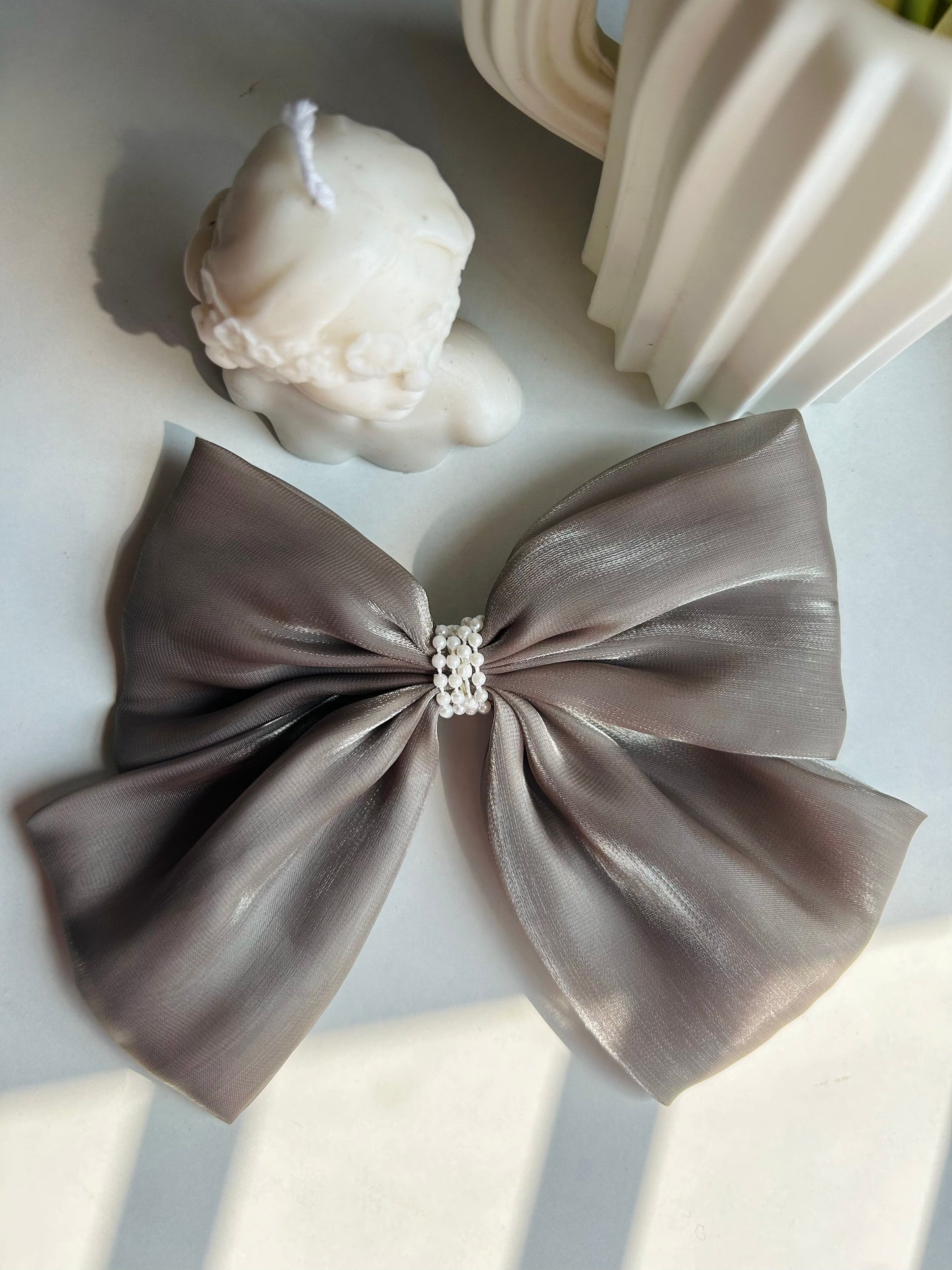 Shimmer Pearl Bow